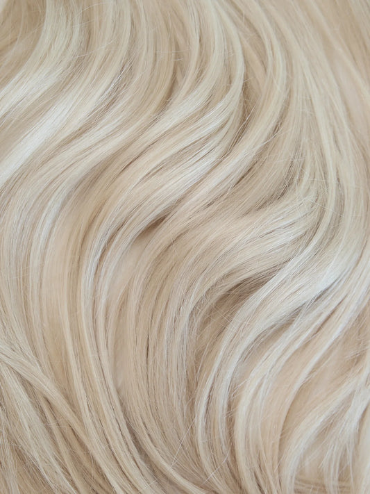 Ash Blonde (60) 22" 270g - Clip-Ins