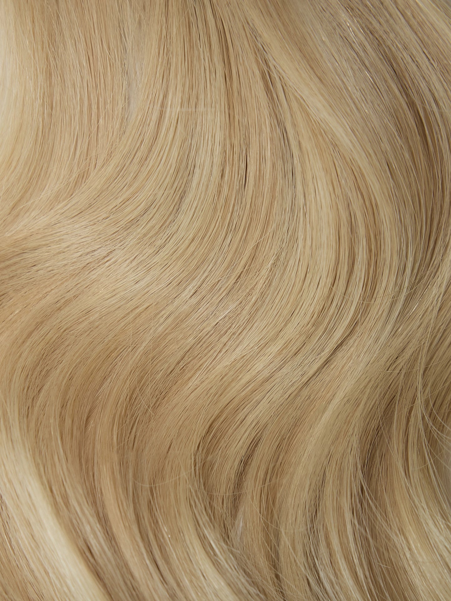 Warm Platinum Blonde Highlights (P18/613) Tape (50g)